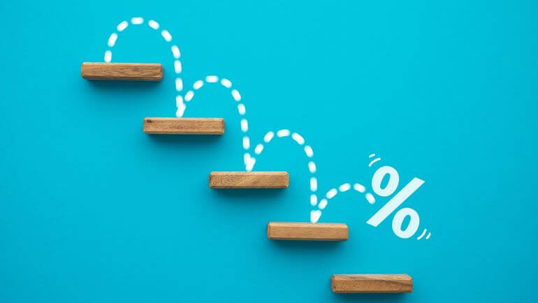 Entre 2019 et 2023, baisse de 95 % des initiations de traitement de 18 000 par mois à 1 000 environ.