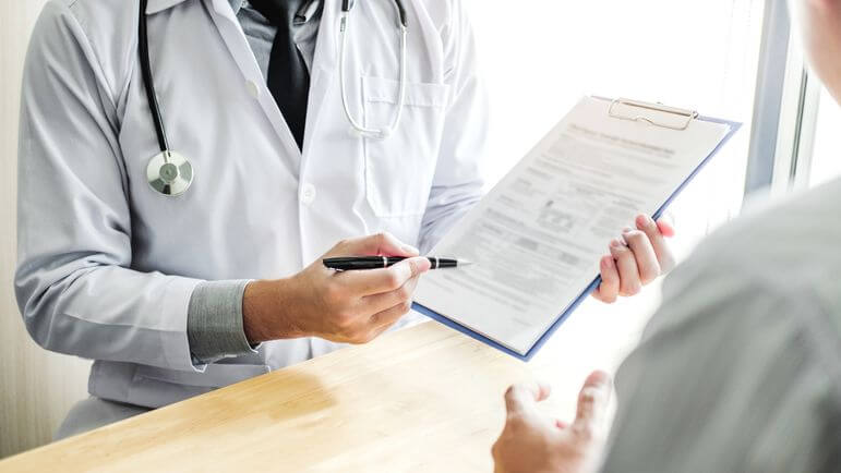 L’attestation annuelle d’information partagée devient obligatoire et conditionne la délivrance.