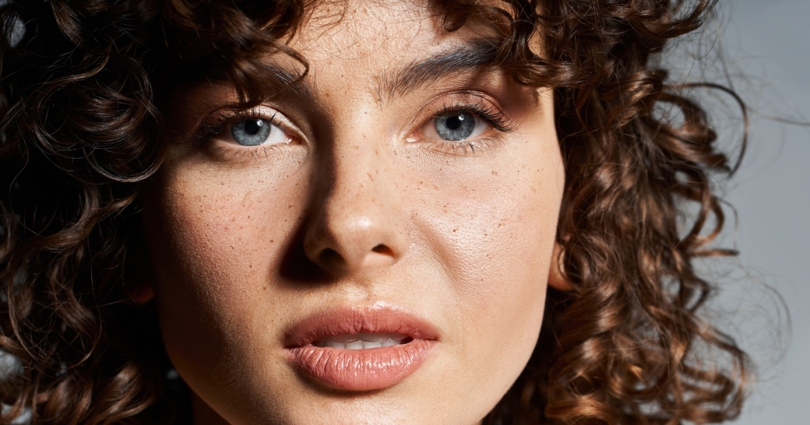 <p>Relations toxiques : ces signes sur votre visage ne trompent jamais </p>